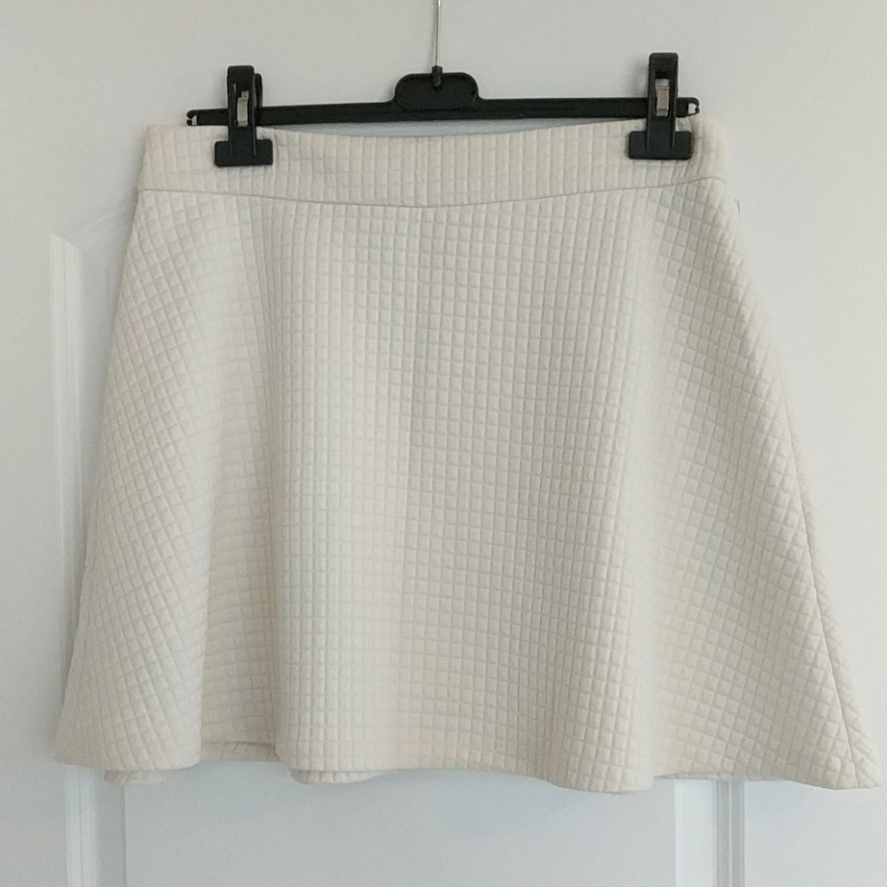 New quilted off-white skirt